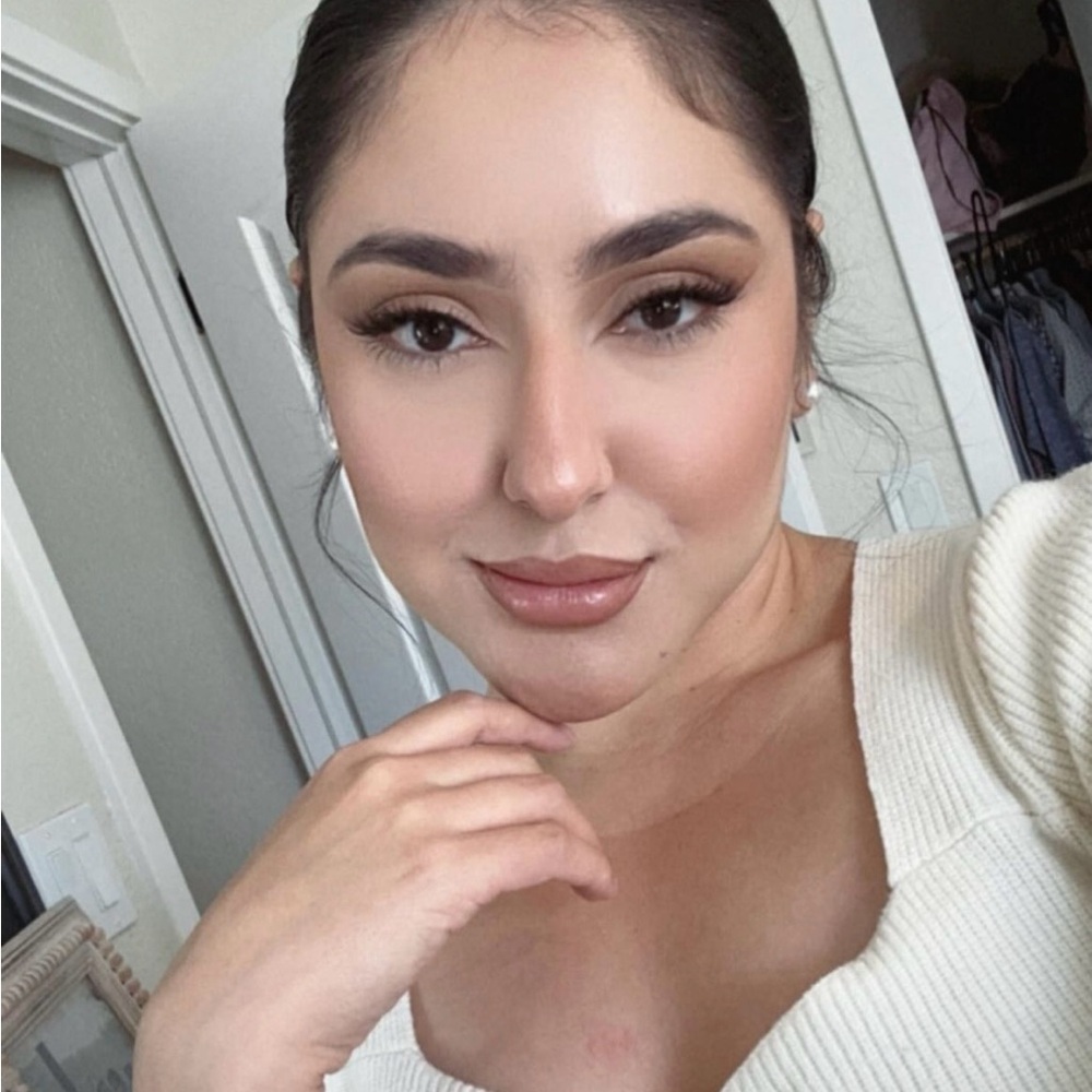 Meet your Posher, Mariana
